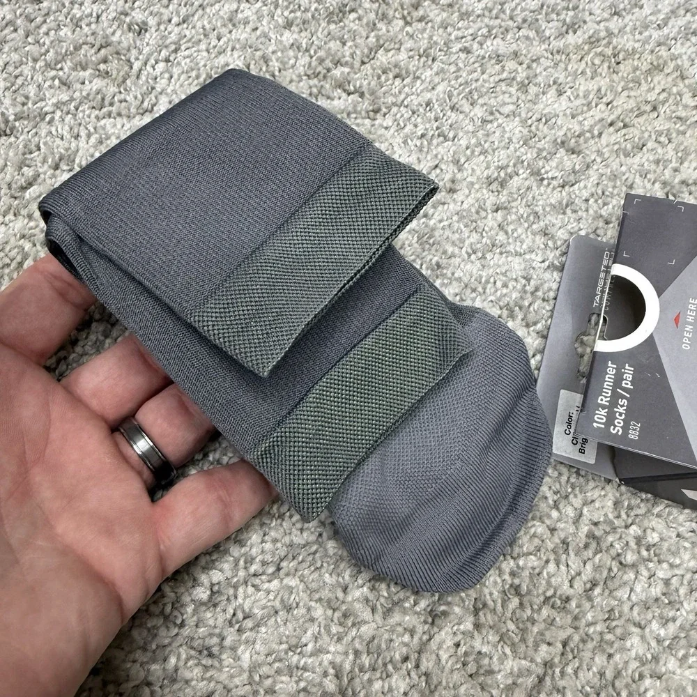 Mcdavid 10K Runner Socks Charcoal Gray size Small 8832 Targeted Compression